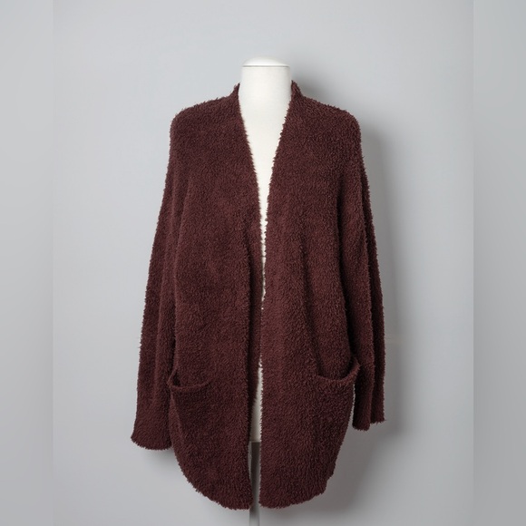 Barefoot Dreams Cozy Chic cardigan in the color Rosewood - Picture 2 of 4